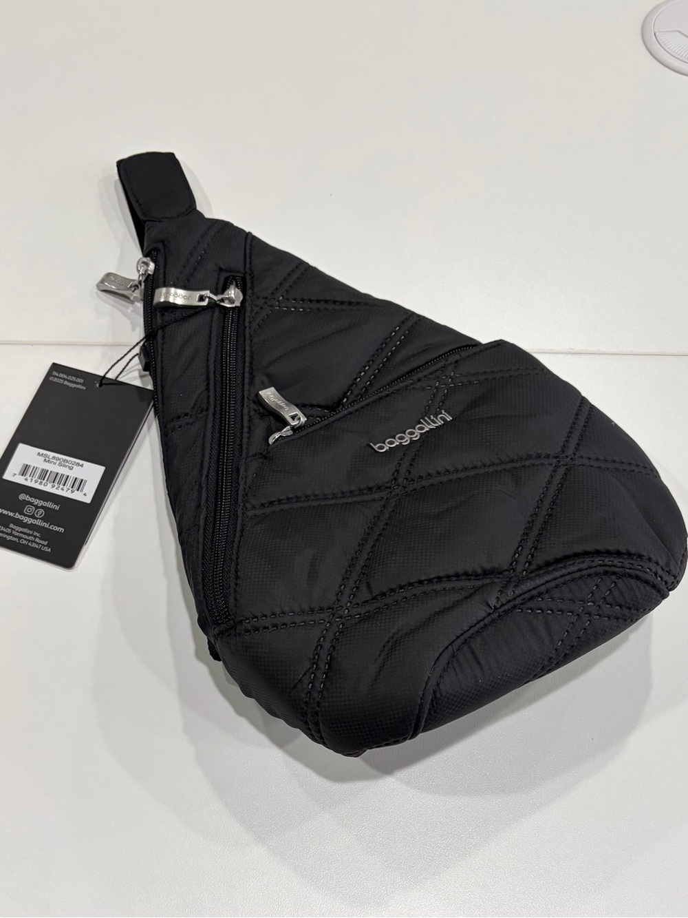 baggallini Black Mini Sling Bag Adult Convertible Travel NWT Hiking Biking Quilt